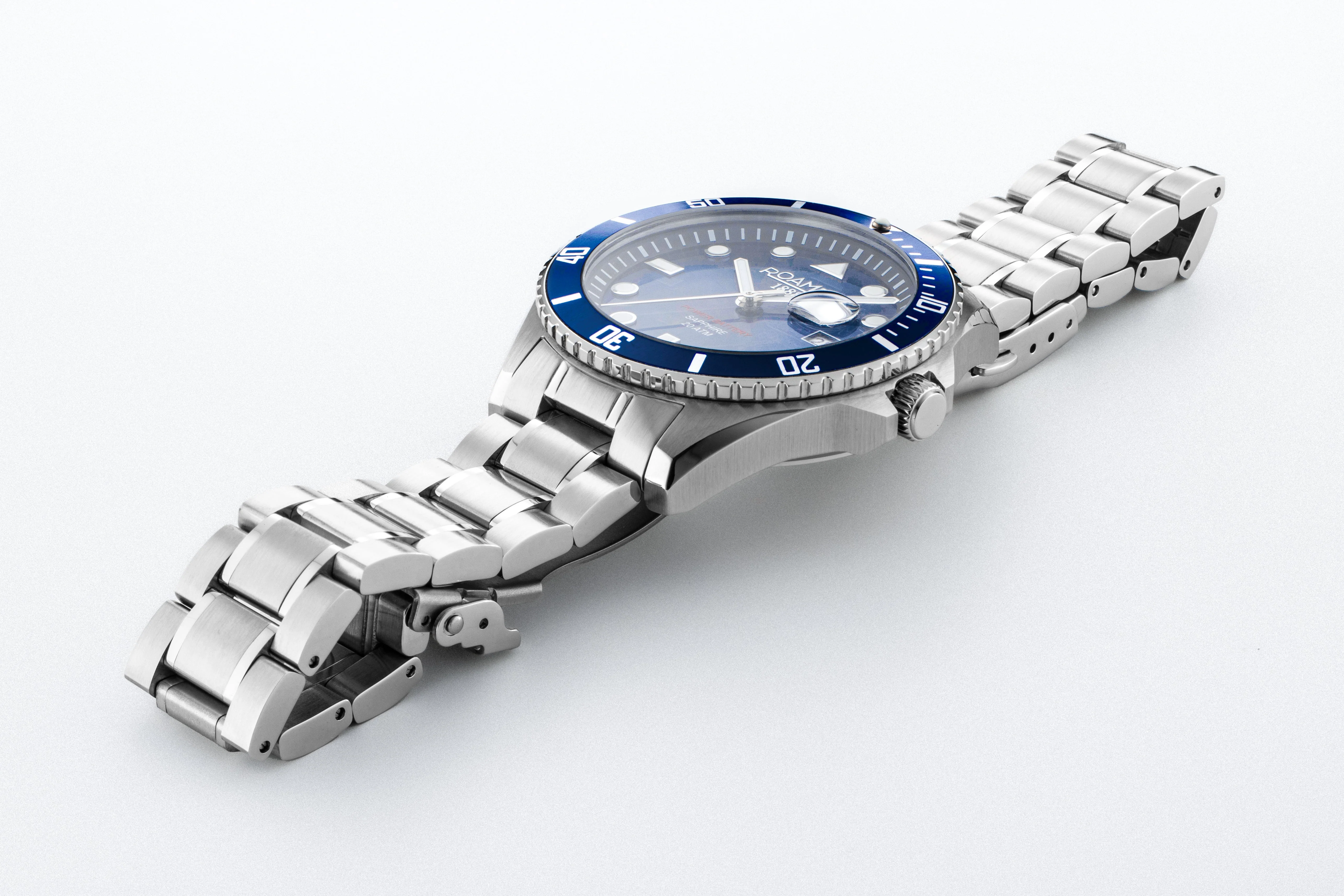 Pro Diver 200 43mm Quartz Three-Hand Date Blue Gradient Dial Silver Bracelet Sapphire glass Stainless Steel swiss watch - Image 3