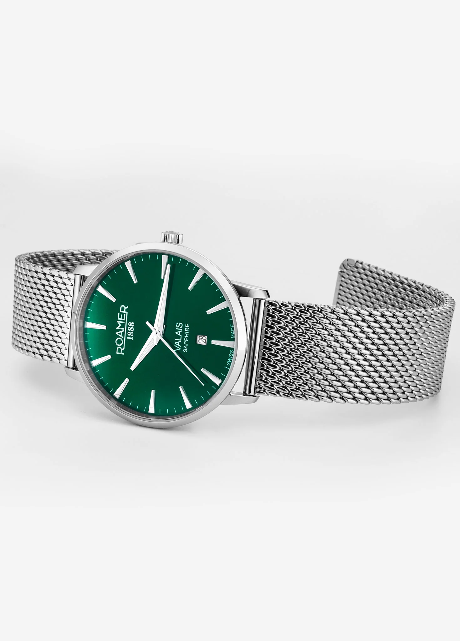 Valais Gents Interchangeable Box Set 42mm Quartz Three-Hand Date Green Dial Green Leather Strap and Stainless Steel milanaise Bracelet Sapphire glass Stainless Steel swiss watch - Image 4